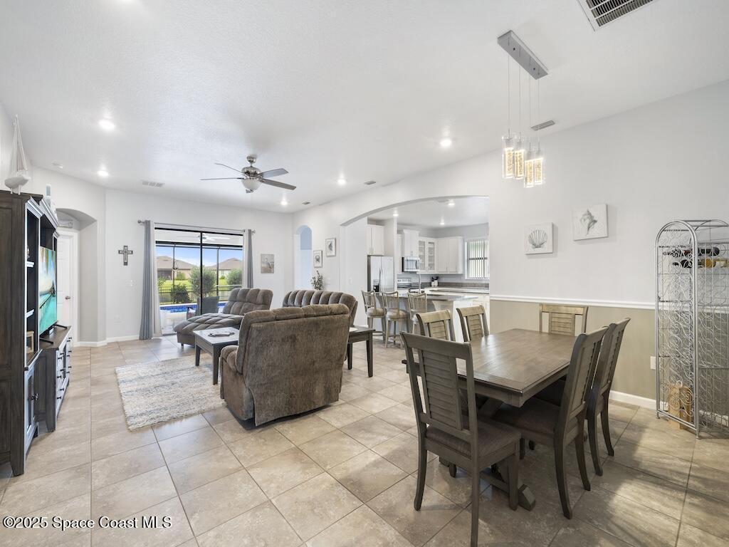 5614 1st Square, Vero Beach, FL 32968