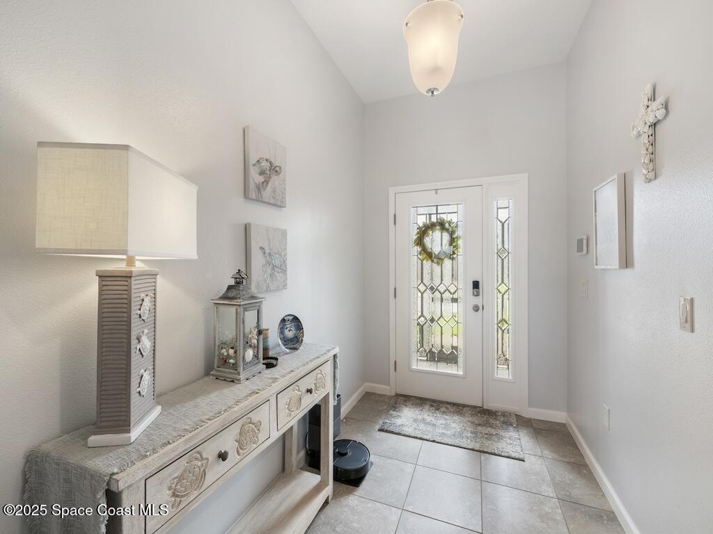 5614 1st Square, Vero Beach, FL 32968