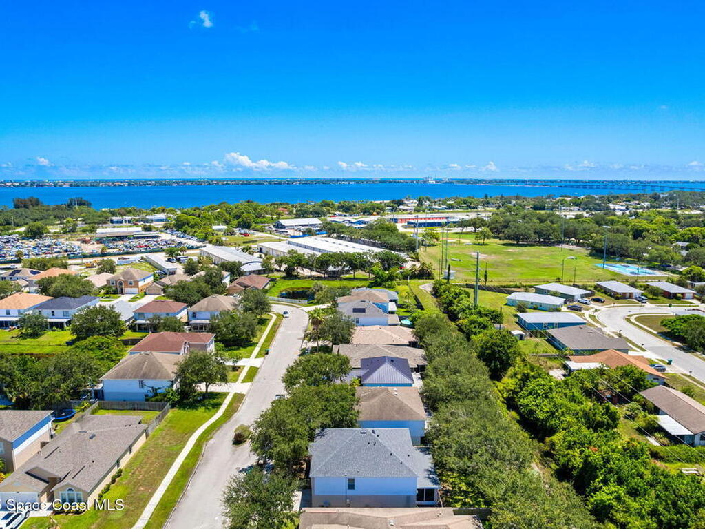 1995 Canopy Drive, Melbourne, FL 32935