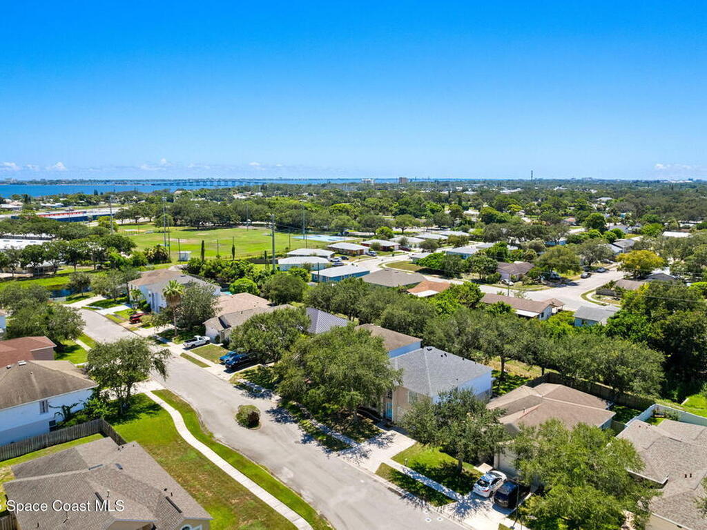 1995 Canopy Drive, Melbourne, FL 32935