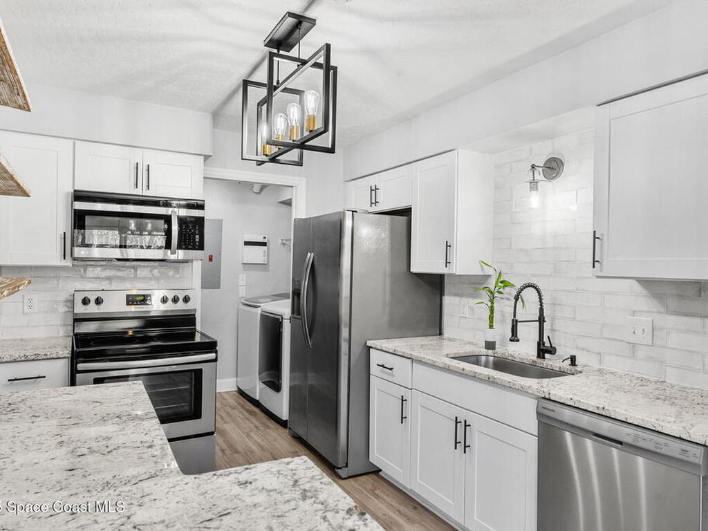 9017 Scarsdale Court, West Melbourne, FL 32904