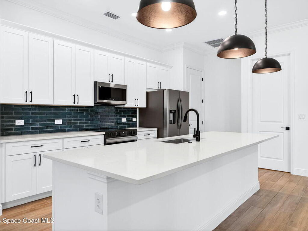 7482 Sheridan Road, West Melbourne, FL 32904