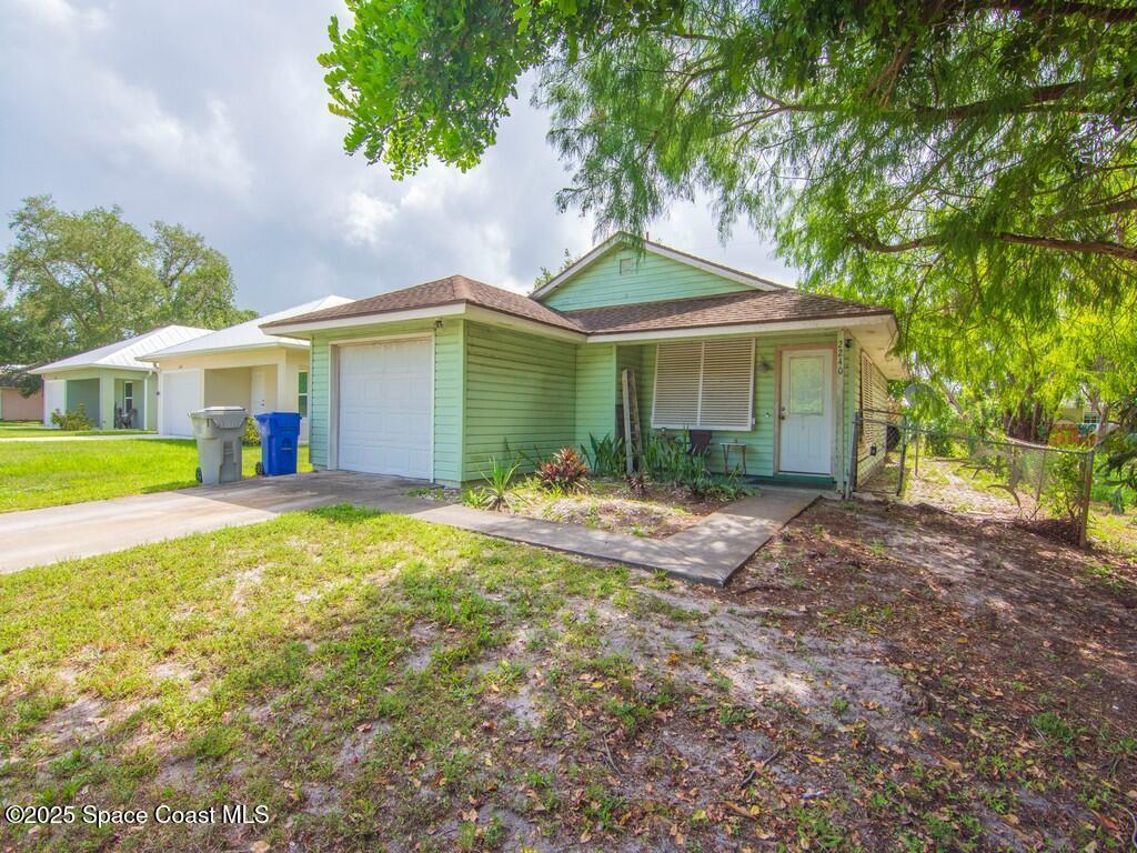 2240 86th Drive, Vero Beach, FL 32966