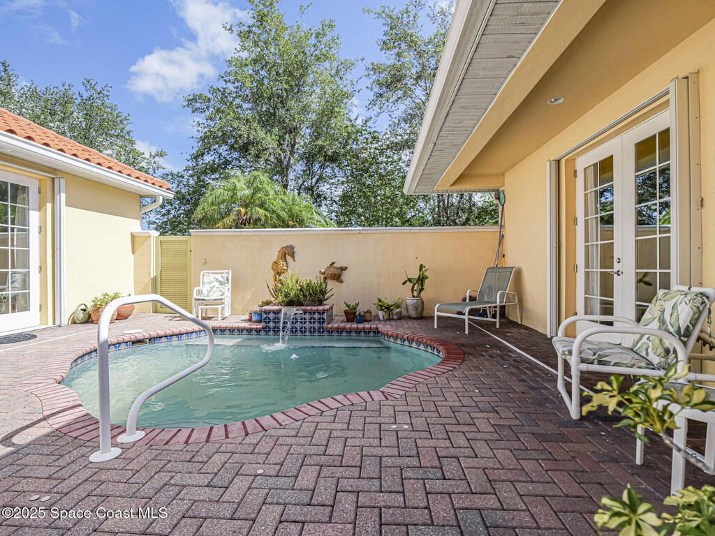 5837 Pine Ridge Circle, Vero Beach, FL 32967