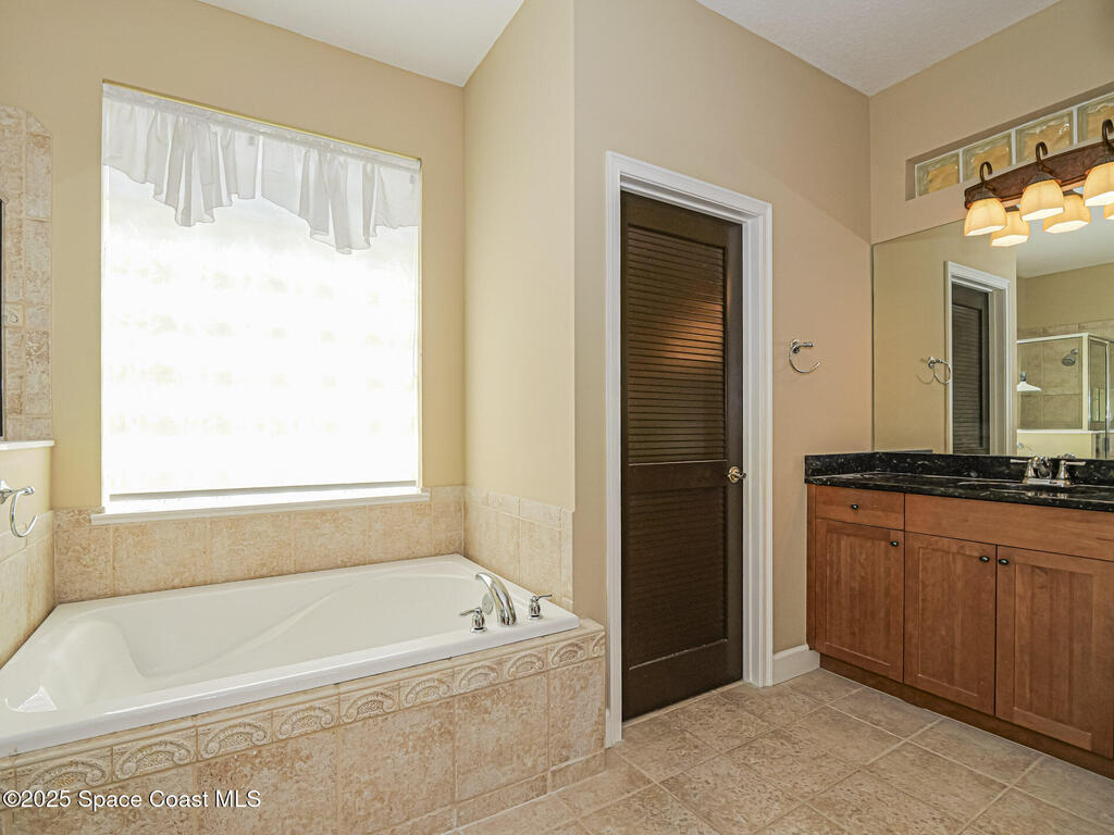 5837 Pine Ridge Circle, Vero Beach, FL 32967