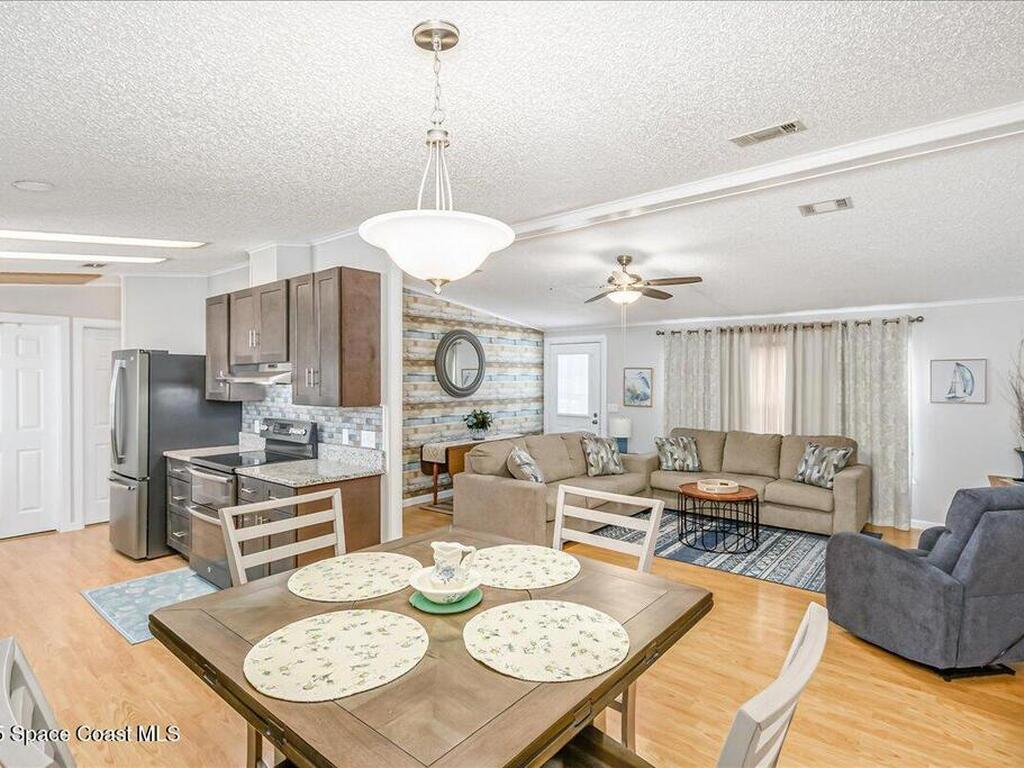 915 Hyacinth Circle, Barefoot Bay, FL 32976