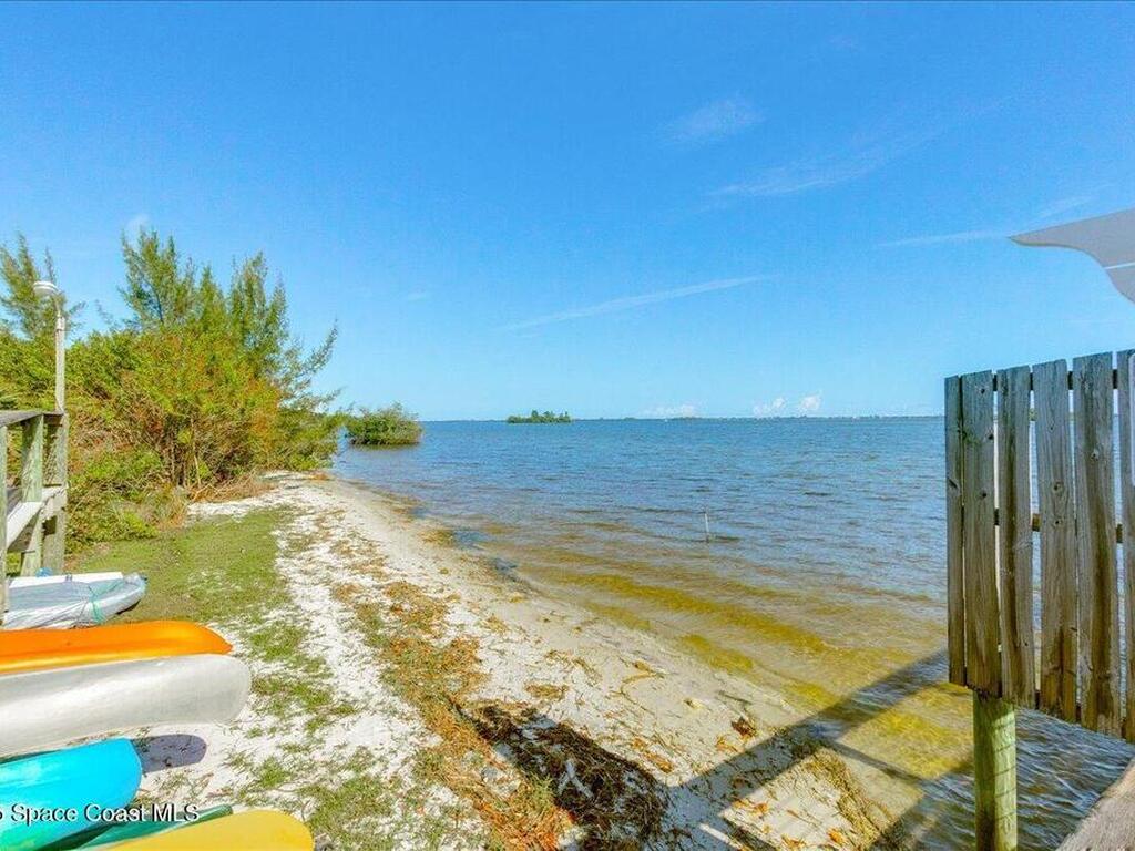 915 Hyacinth Circle, Barefoot Bay, FL 32976