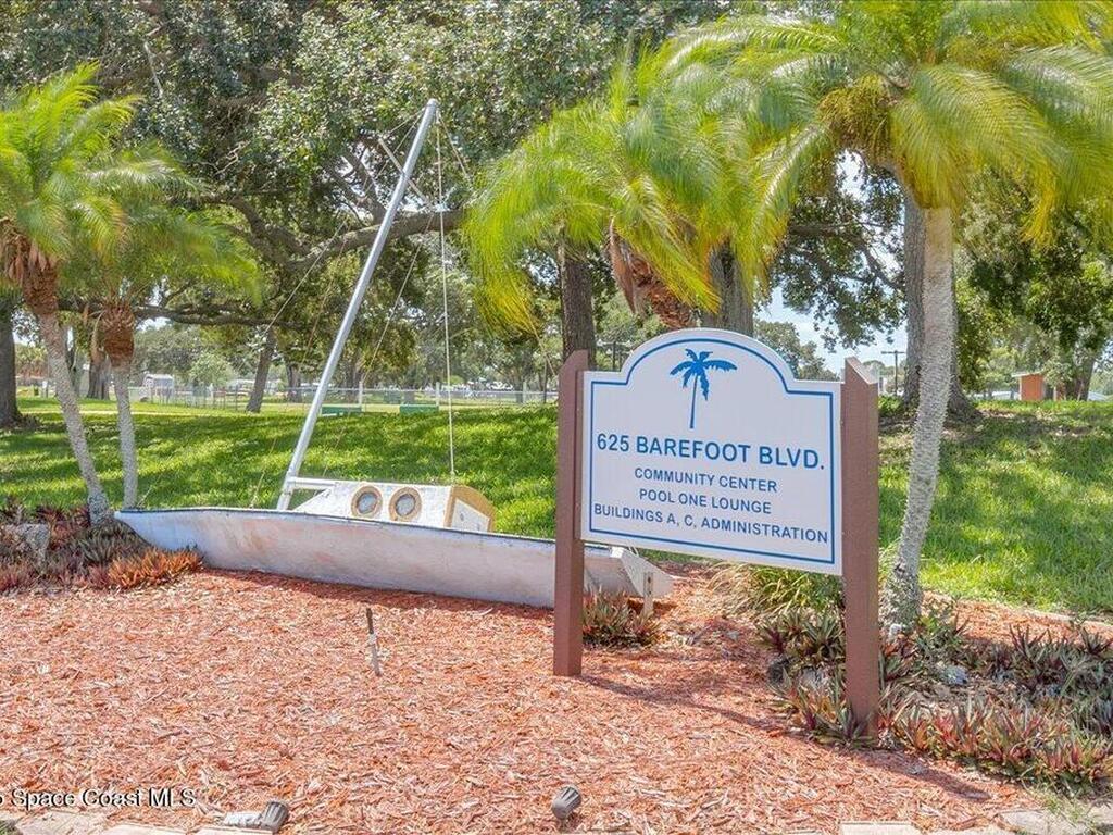 915 Hyacinth Circle, Barefoot Bay, FL 32976