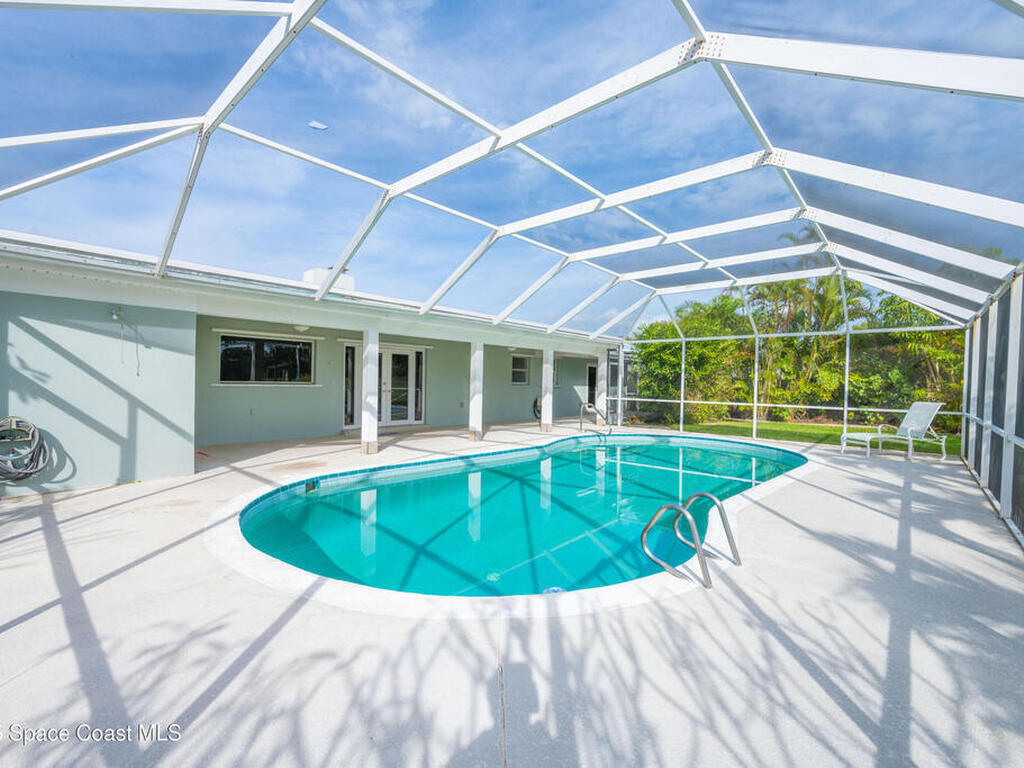 6 Country Club Road, Cocoa Beach, FL 32931