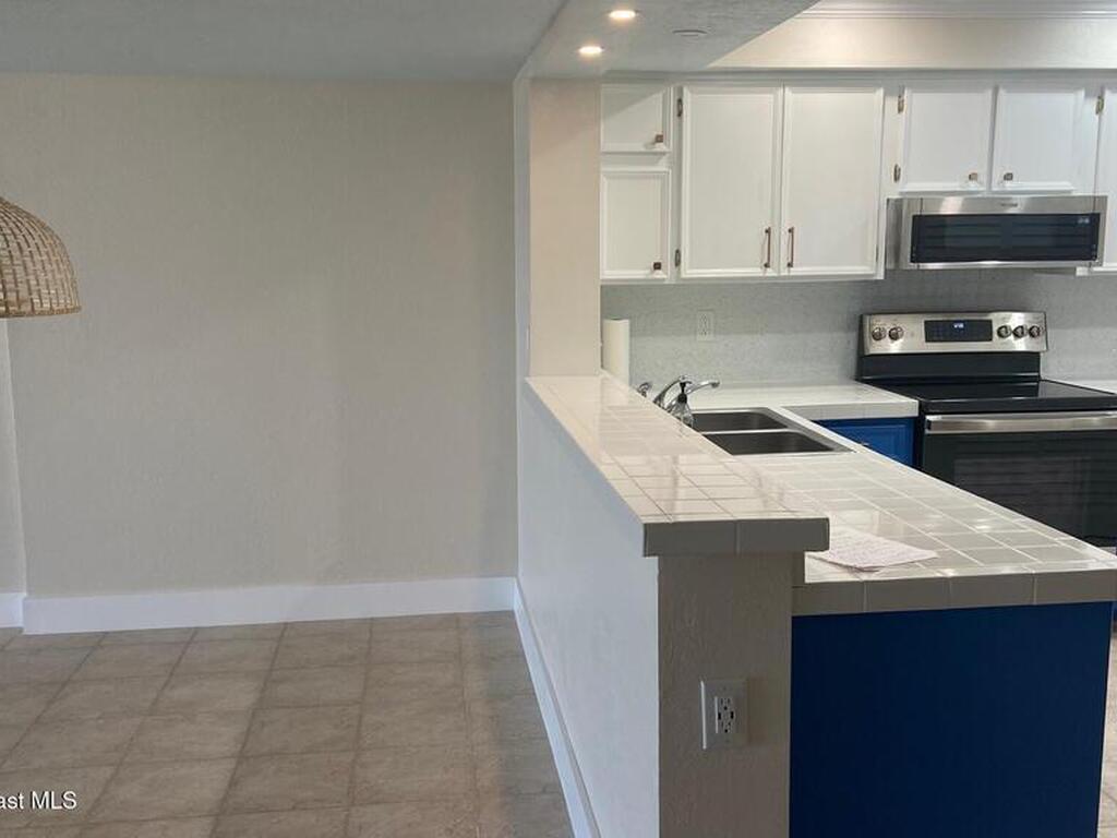 830 N Atlantic Avenue, Cocoa Beach, FL 32931