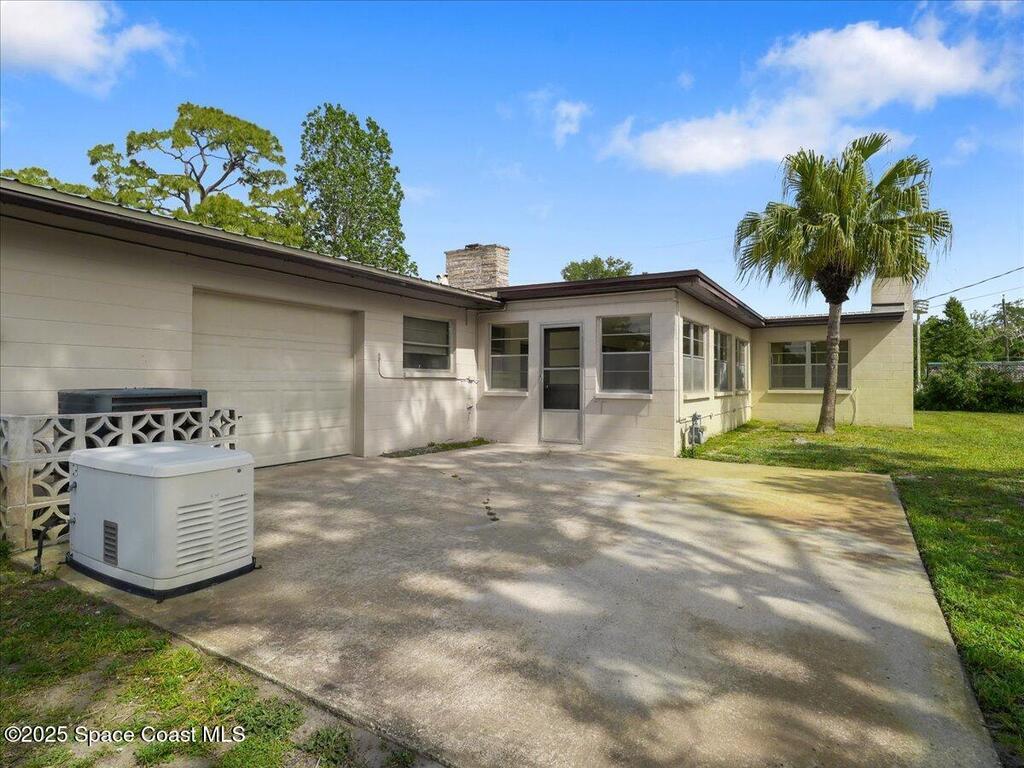 1907 N Carpenter Road, Titusville, FL 32796