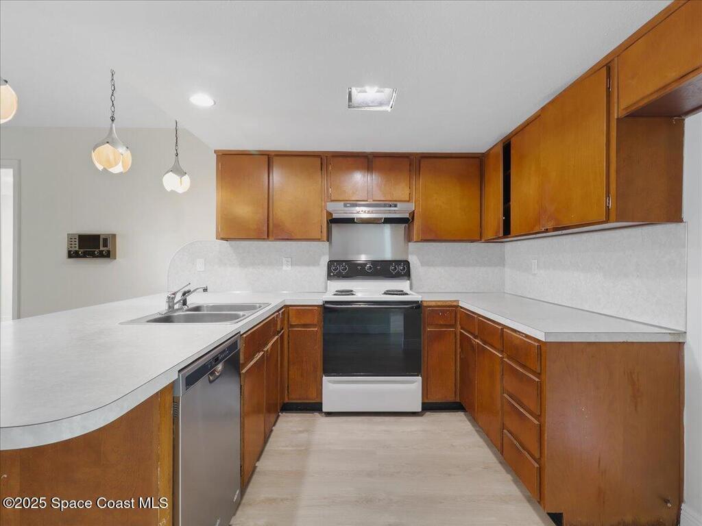 1907 N Carpenter Road, Titusville, FL 32796