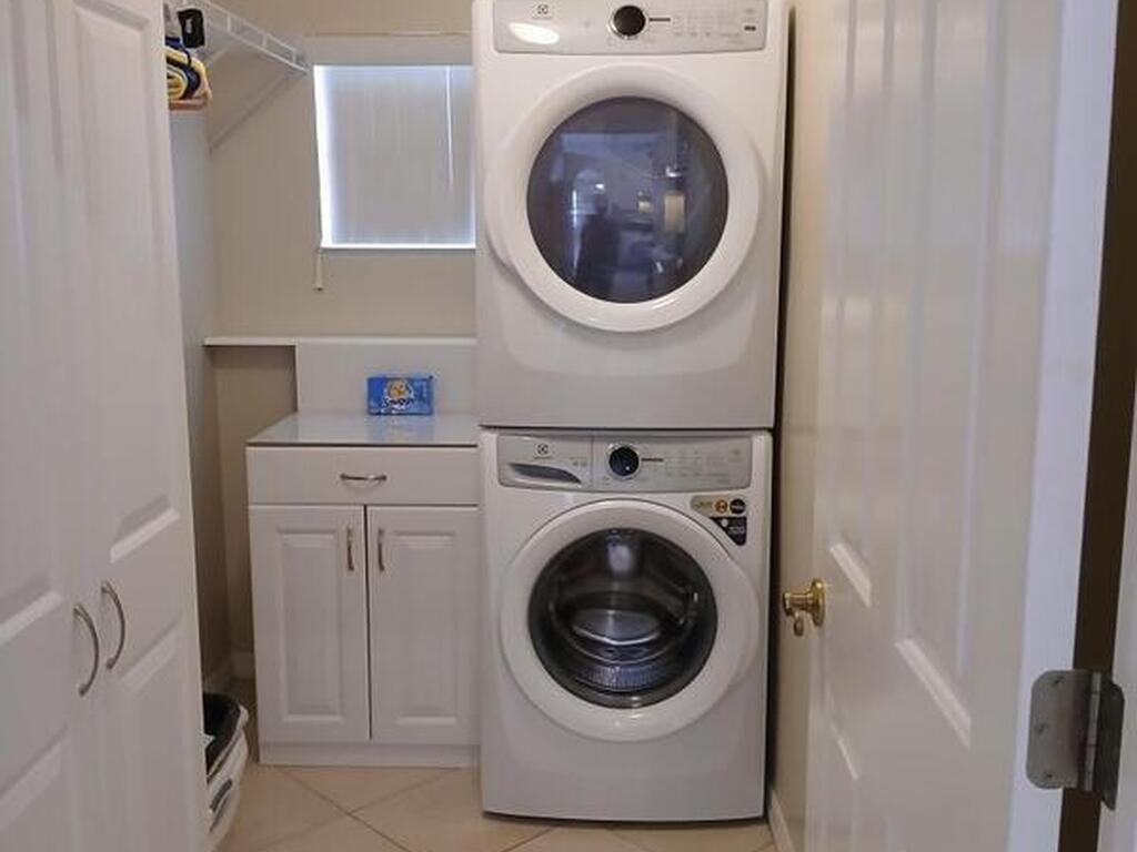 1445 Taurus Court, Merritt Island, FL 32953