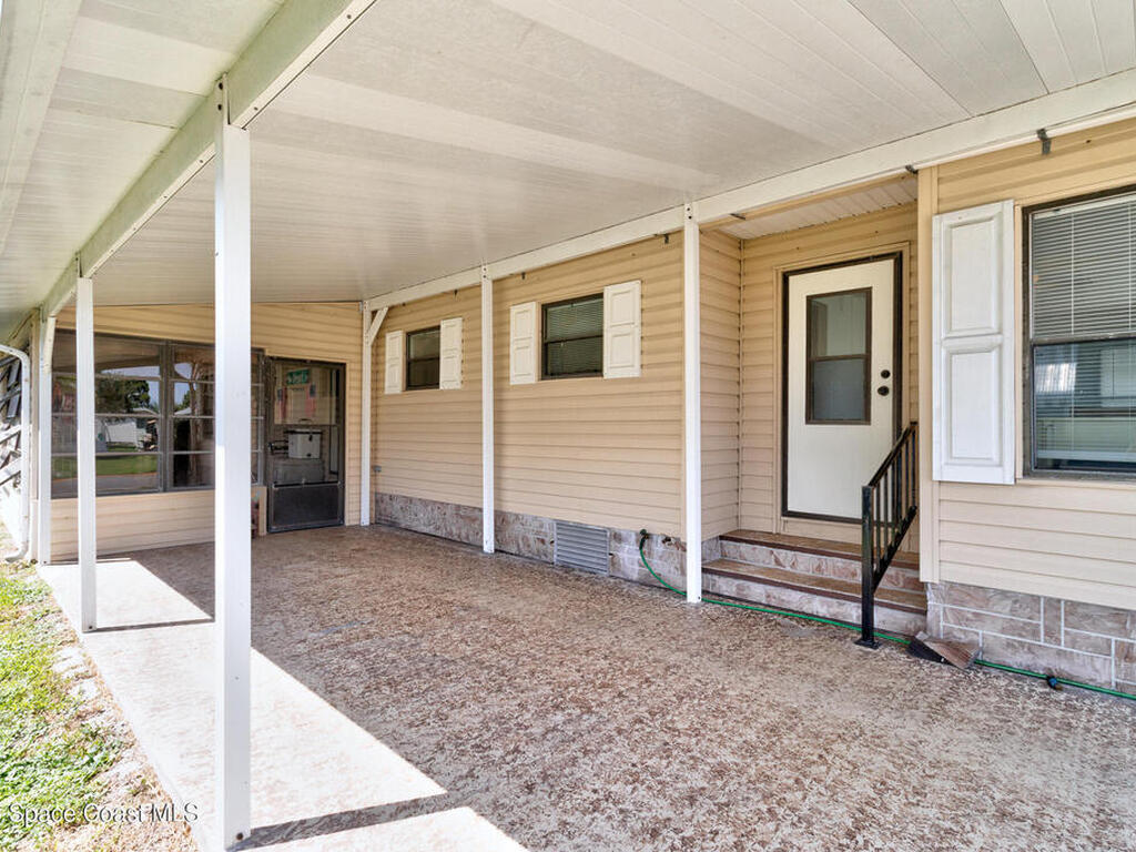 625 Puffin Drive, Barefoot Bay, FL 32976