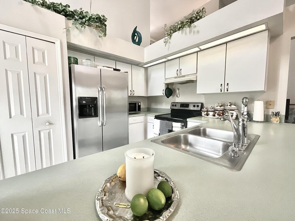 672 Sterling Drive, Kissimmee, FL 34758