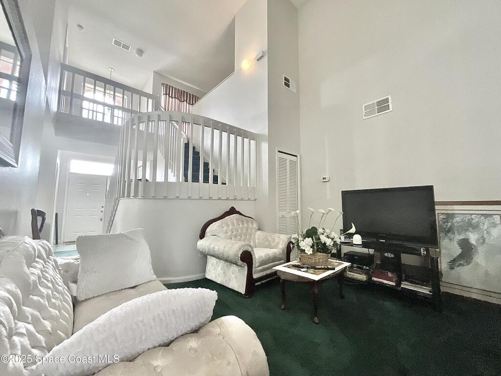 672 Sterling Drive, Kissimmee, FL 34758