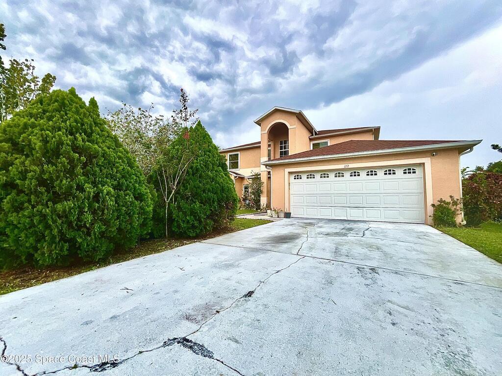 672 Sterling Drive, Kissimmee, FL 34758