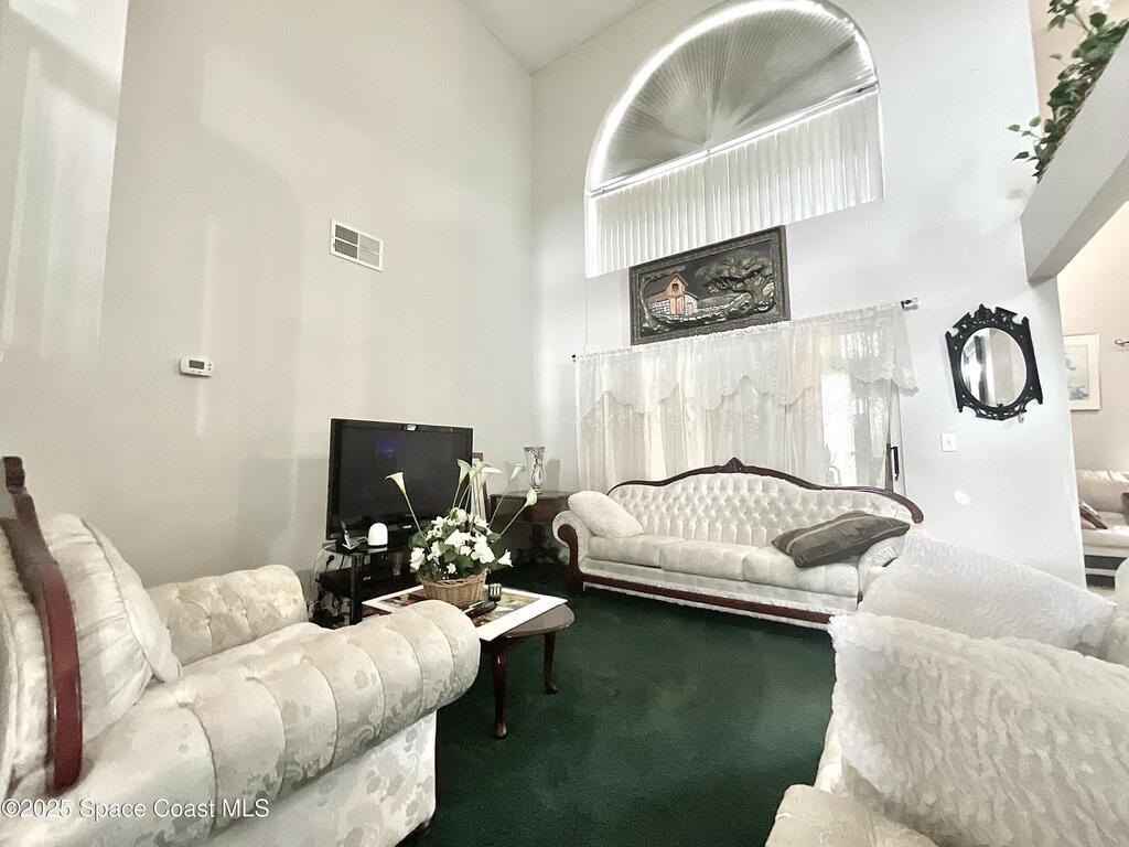 672 Sterling Drive, Kissimmee, FL 34758