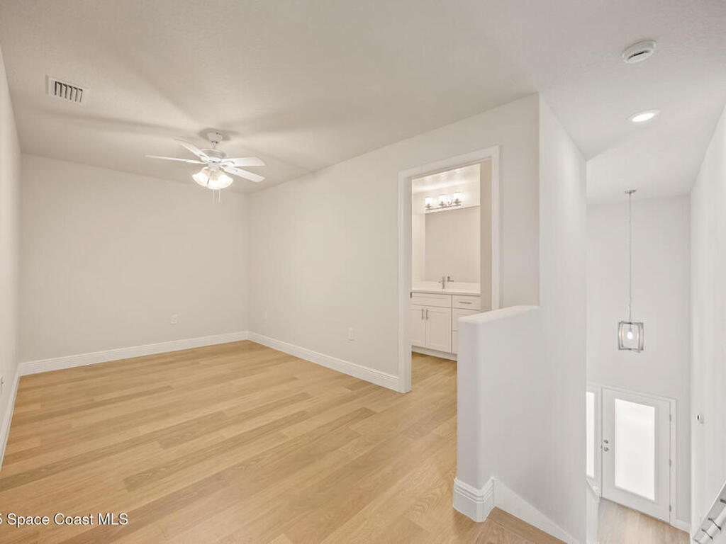 207 Hidden Woods Place, Melbourne, FL 32901