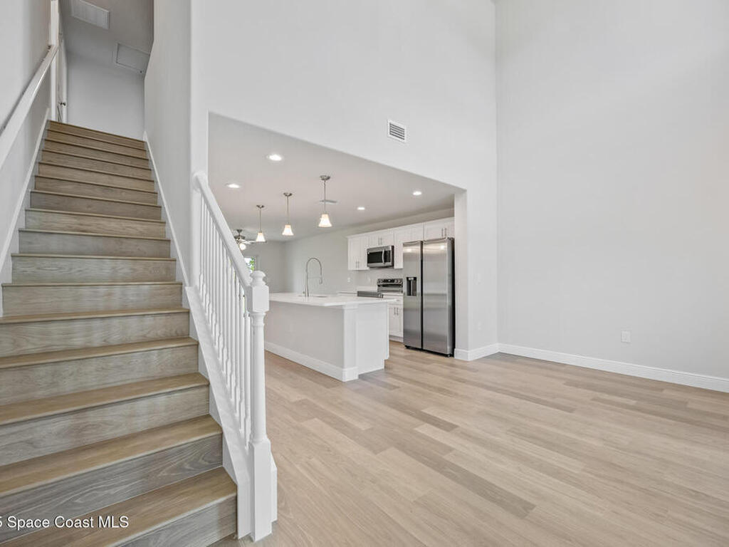 207 Hidden Woods Place, Melbourne, FL 32901