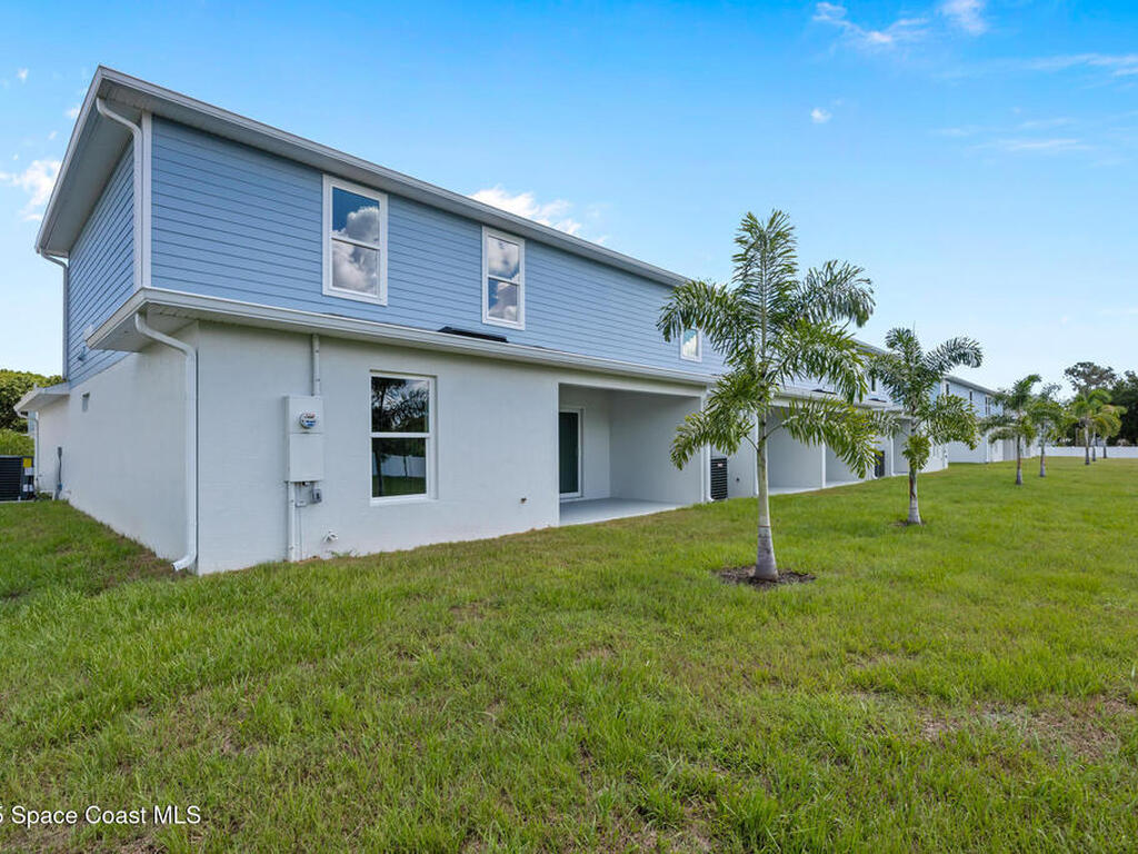 207 Hidden Woods Place, Melbourne, FL 32901