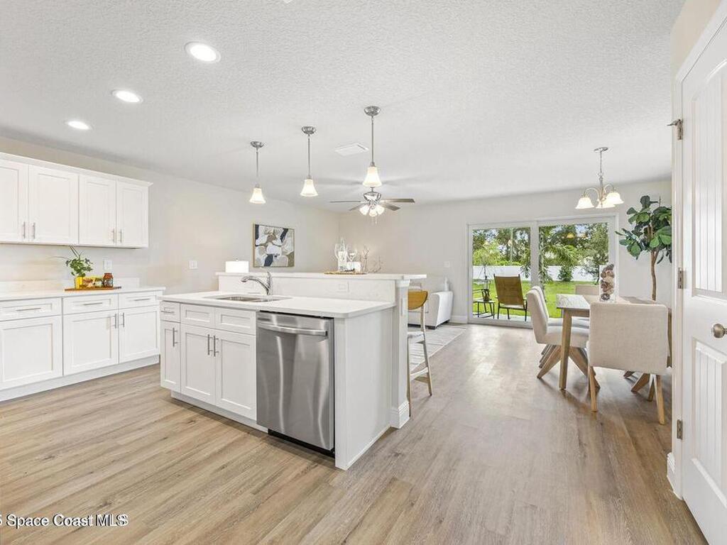 217 Hidden Woods Place, Melbourne, FL 32901