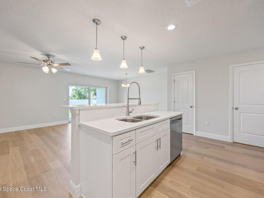 217 Hidden Woods Place, Melbourne, FL 32901