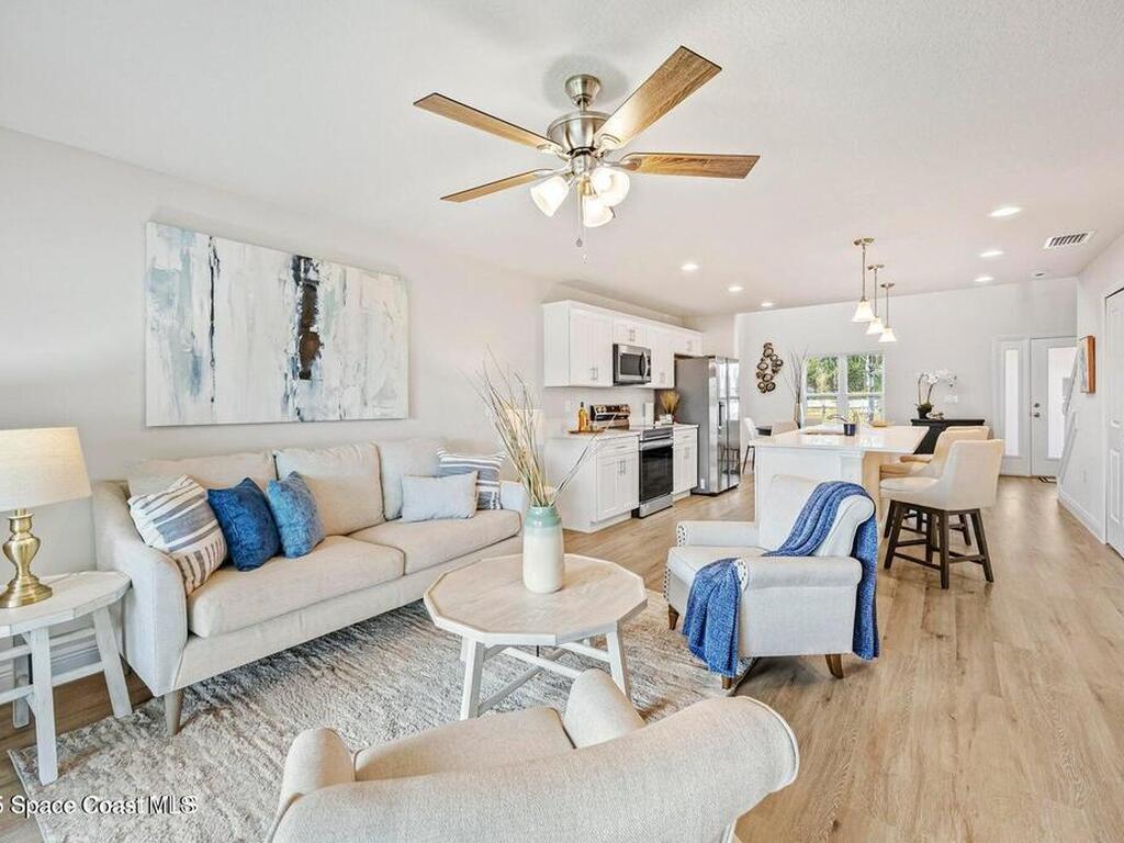 237 Hidden Woods Place, Melbourne, FL 32901