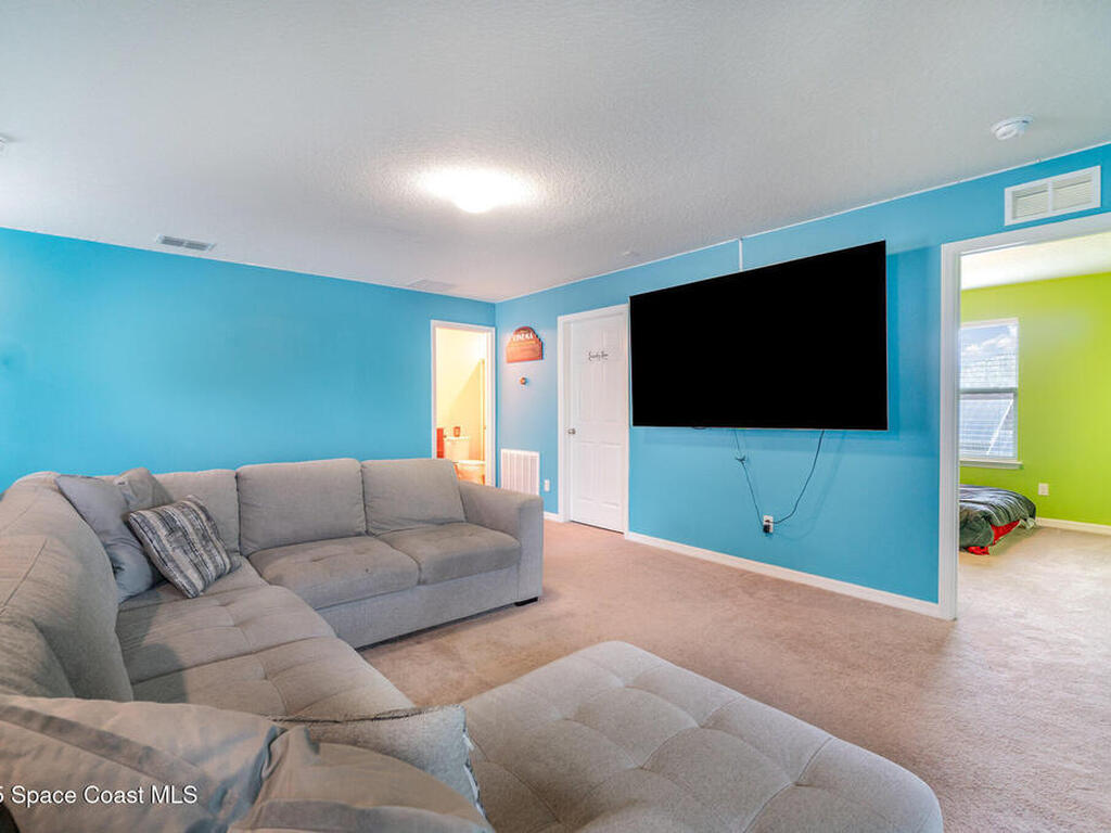 2266 Bluebird Place, St. Cloud, FL 34771