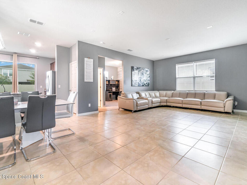 2266 Bluebird Place, St. Cloud, FL 34771