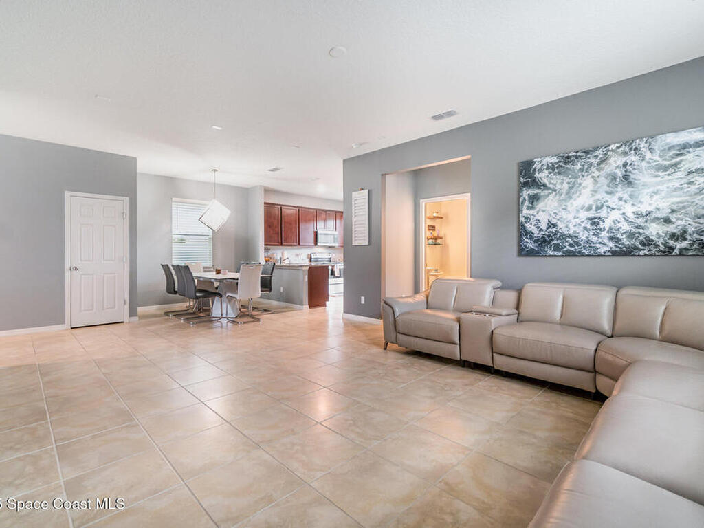 2266 Bluebird Place, St. Cloud, FL 34771