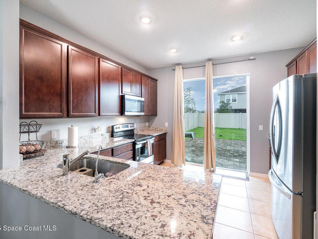 2266 Bluebird Place, St. Cloud, FL 34771