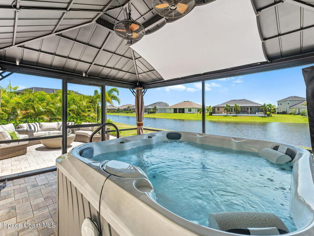 8431 Paragrass Avenue, Viera, FL 32940