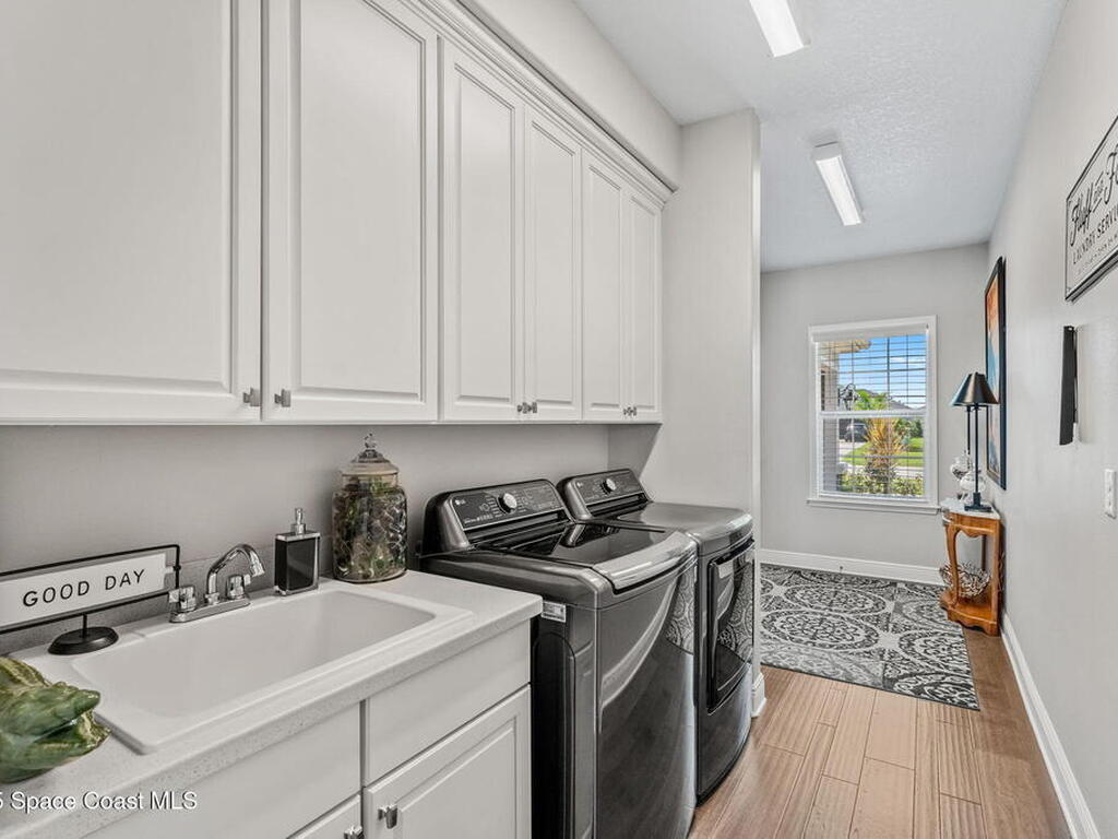 8431 Paragrass Avenue, Viera, FL 32940