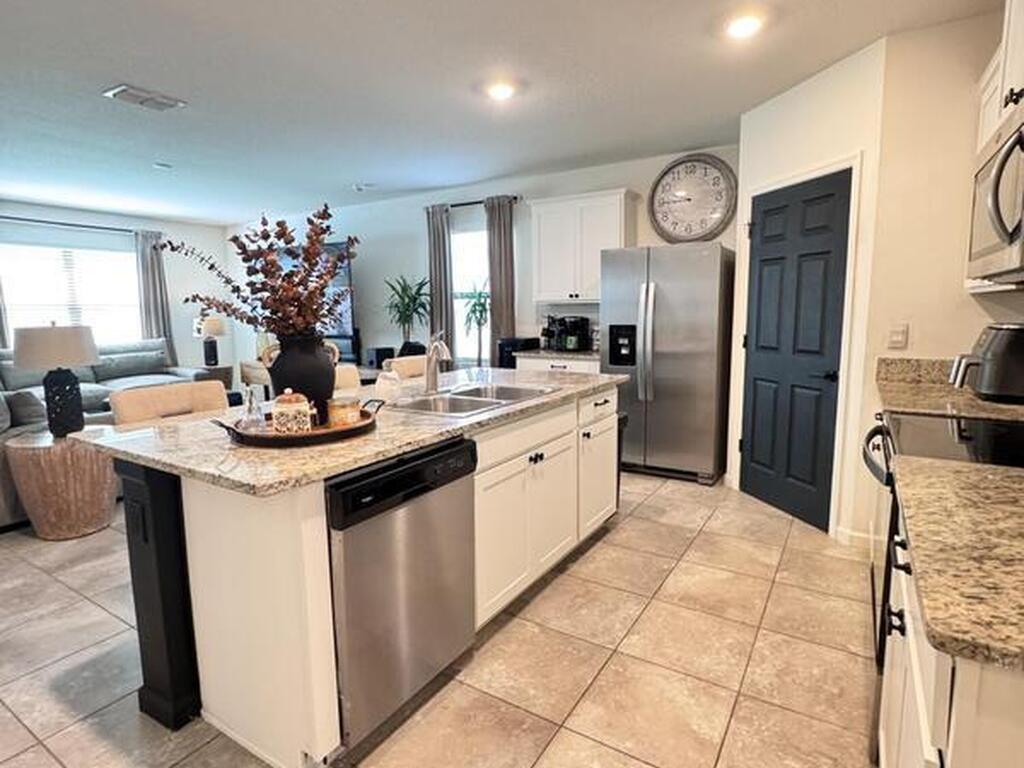 668 Old Country Road, Palm Bay, FL 32909