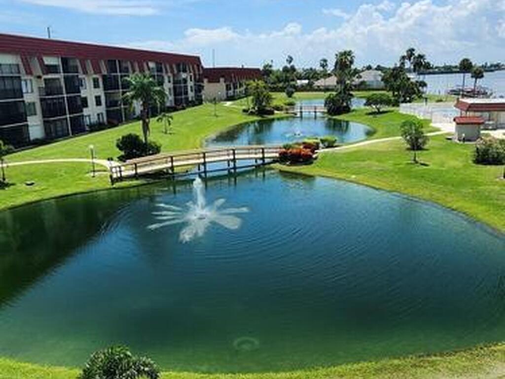 720 S Brevard Avenue, Cocoa Beach, FL 32931