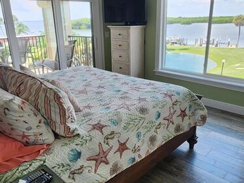 720 S Brevard Avenue, Cocoa Beach, FL 32931