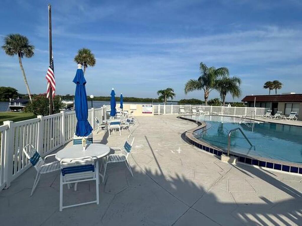 720 S Brevard Avenue, Cocoa Beach, FL 32931