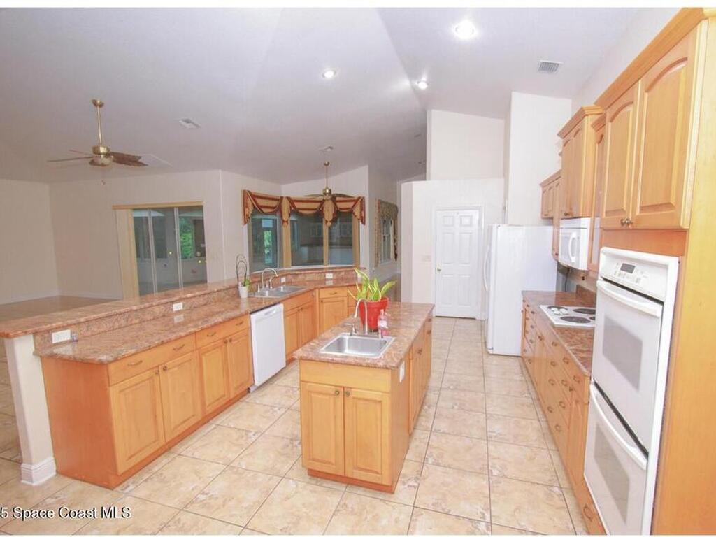 1857 Timbers West Boulevard, Rockledge, FL 32955