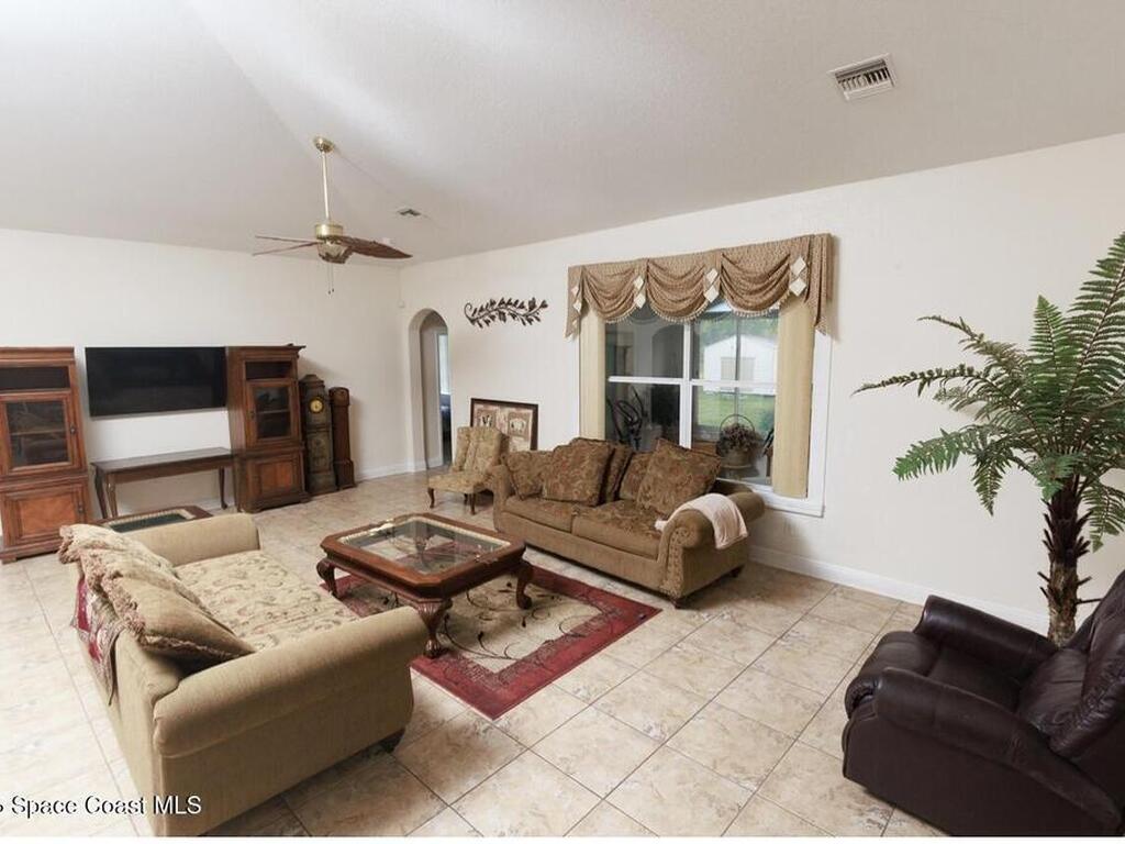 1857 Timbers West Boulevard, Rockledge, FL 32955