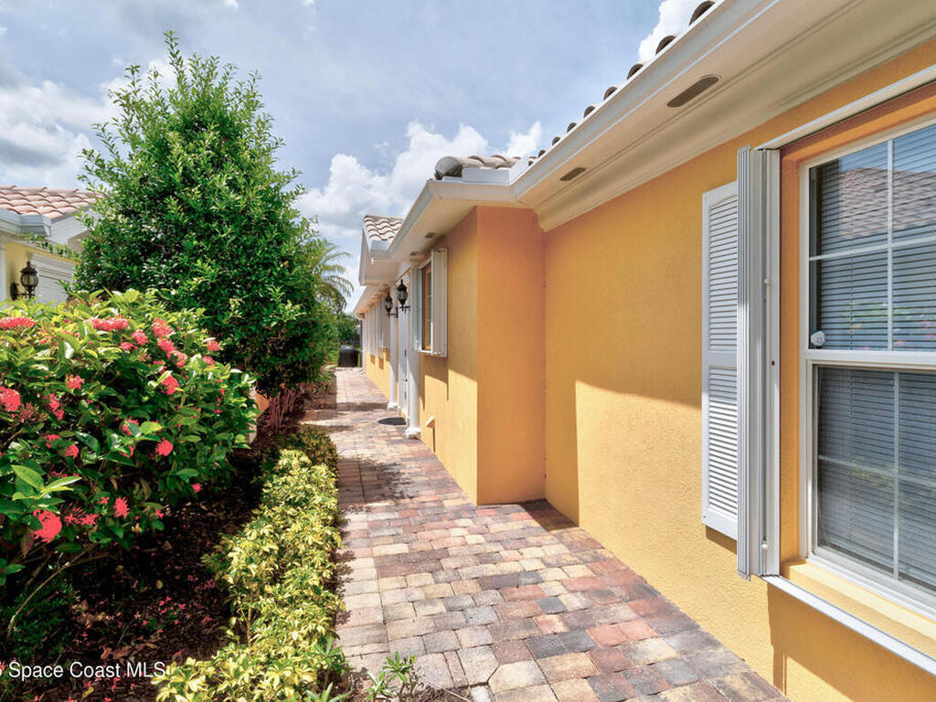 4944 Corsica Square, Vero Beach, FL 32967