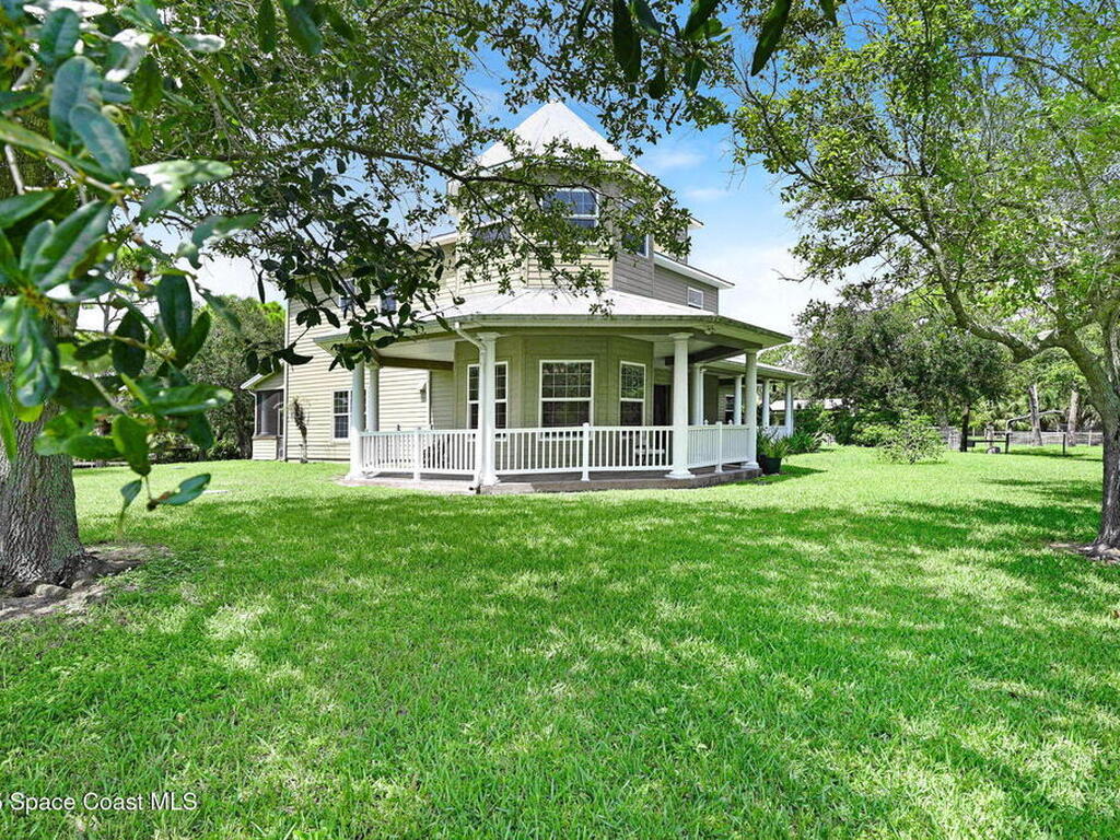 4495 Sand Point Road, Grant, FL 32949