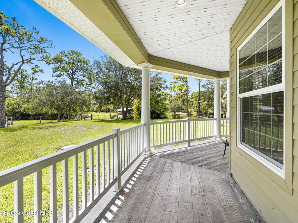 4495 Sand Point Road, Grant, FL 32949