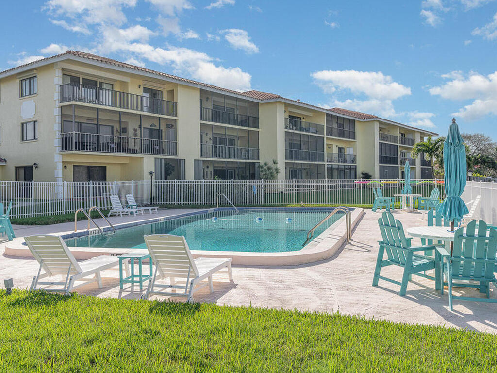 2001 S Banana River Boulevard, Cocoa Beach, FL 32931