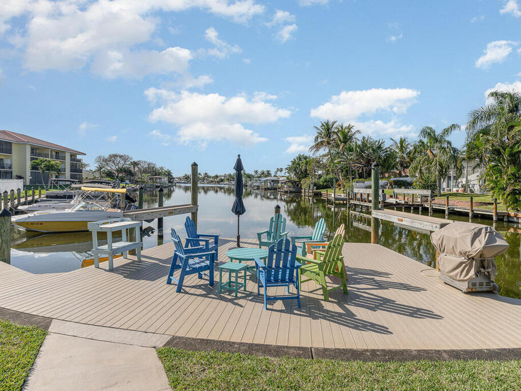 2001 S Banana River Boulevard, Cocoa Beach, FL 32931