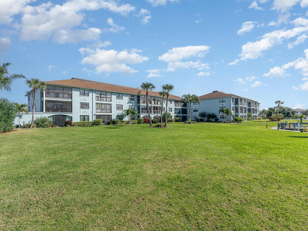 2001 S Banana River Boulevard, Cocoa Beach, FL 32931