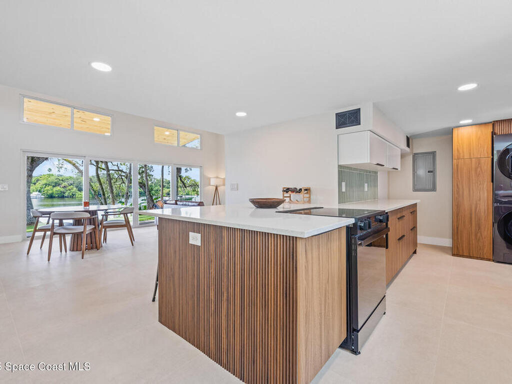 877 Sunset Drive, Melbourne, FL 32935