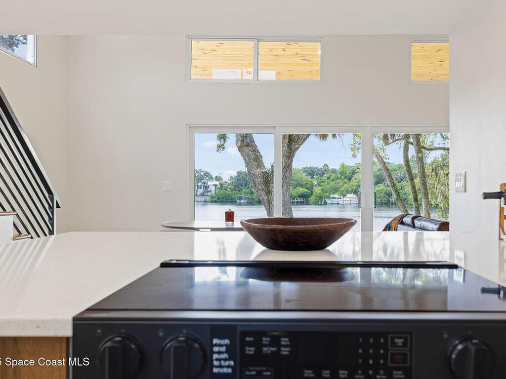 877 Sunset Drive, Melbourne, FL 32935