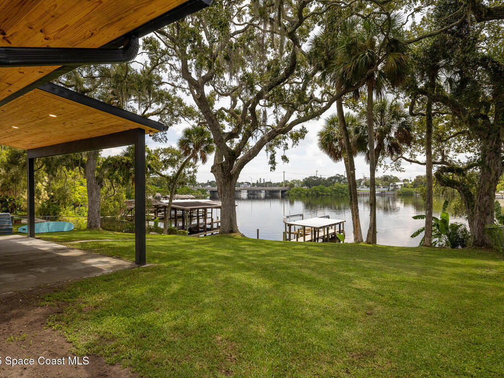 877 Sunset Drive, Melbourne, FL 32935