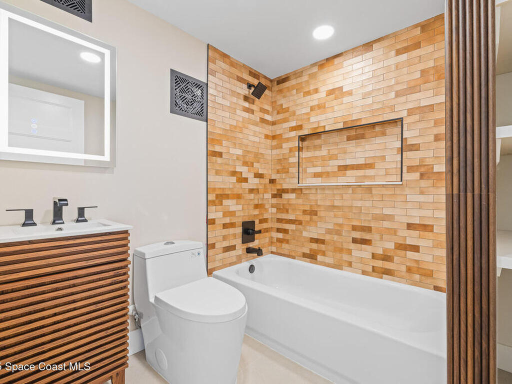 877 Sunset Drive, Melbourne, FL 32935